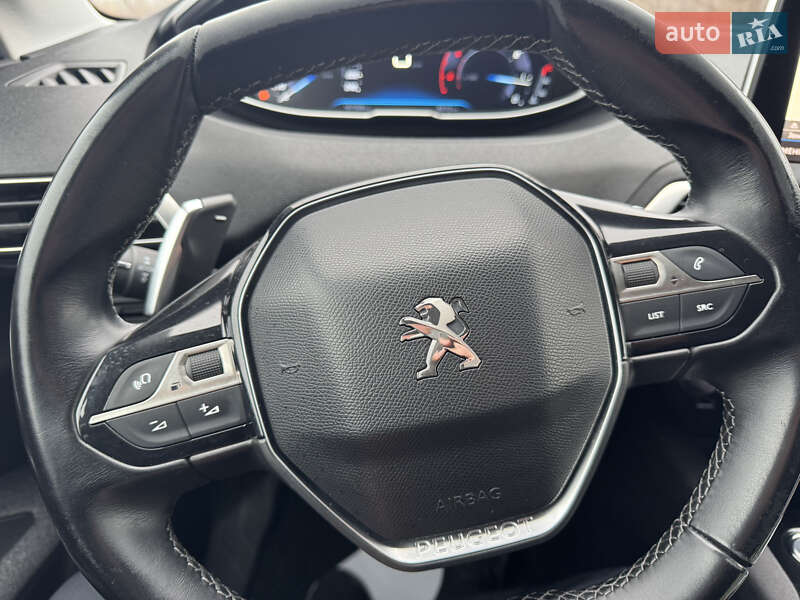 Позашляховик / Кросовер Peugeot 3008 2017 в Рівному