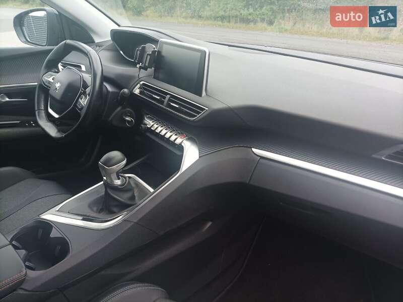 Позашляховик / Кросовер Peugeot 3008 2017 в Красилові