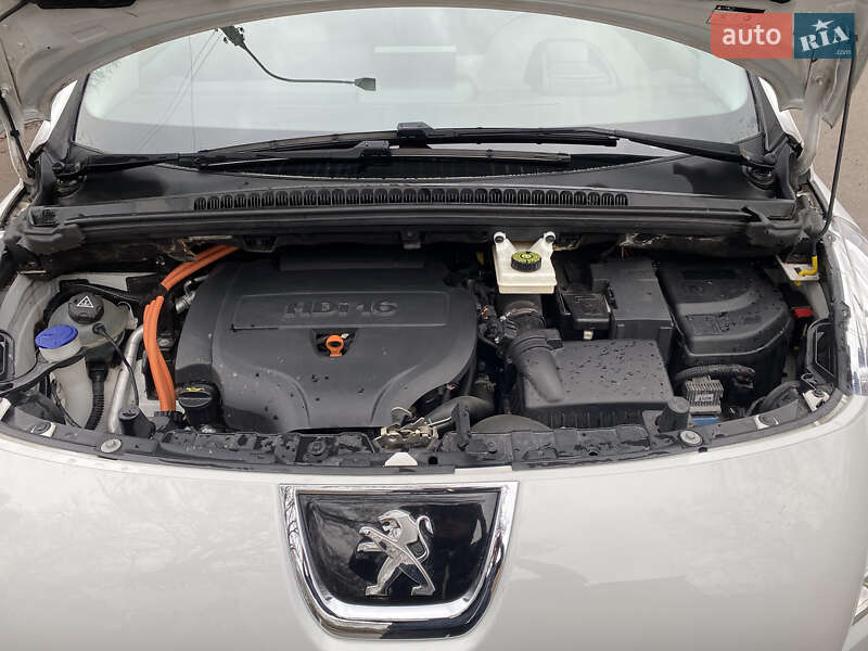 Позашляховик / Кросовер Peugeot 3008 2013 в Тернополі фото 15 Позашляховик / Кросовер Peugeot 3008 2013 в Тернополі