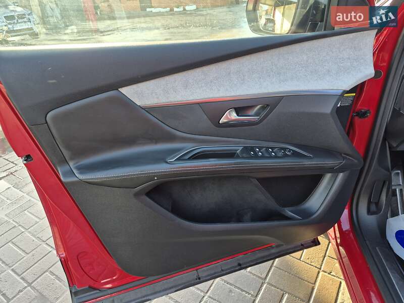 Позашляховик / Кросовер Peugeot 3008 2018 в Дубні