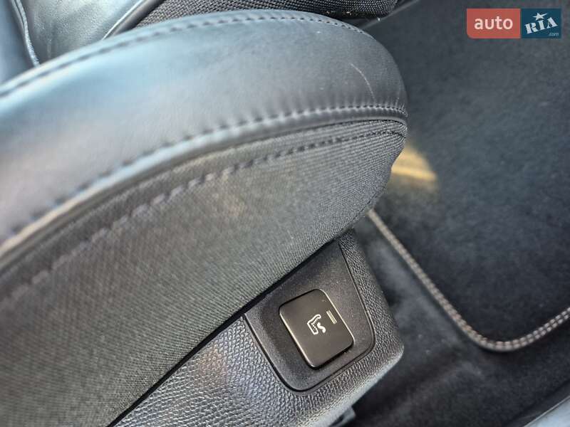 Позашляховик / Кросовер Peugeot 3008 2018 в Дубні