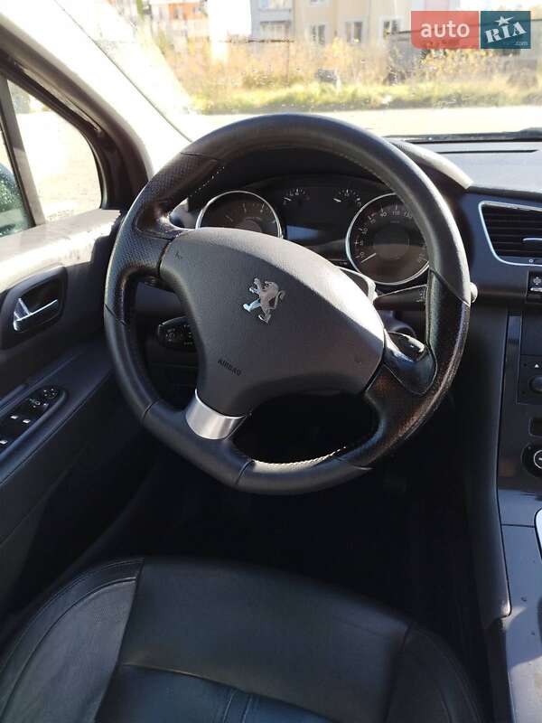 Позашляховик / Кросовер Peugeot 3008 2009 в Долині