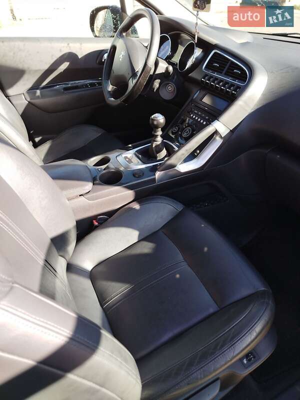 Позашляховик / Кросовер Peugeot 3008 2009 в Долині