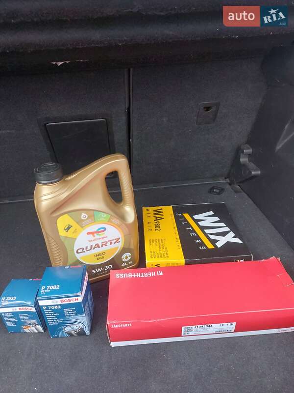 Внедорожник / Кроссовер Peugeot 3008 2015 в Киеве