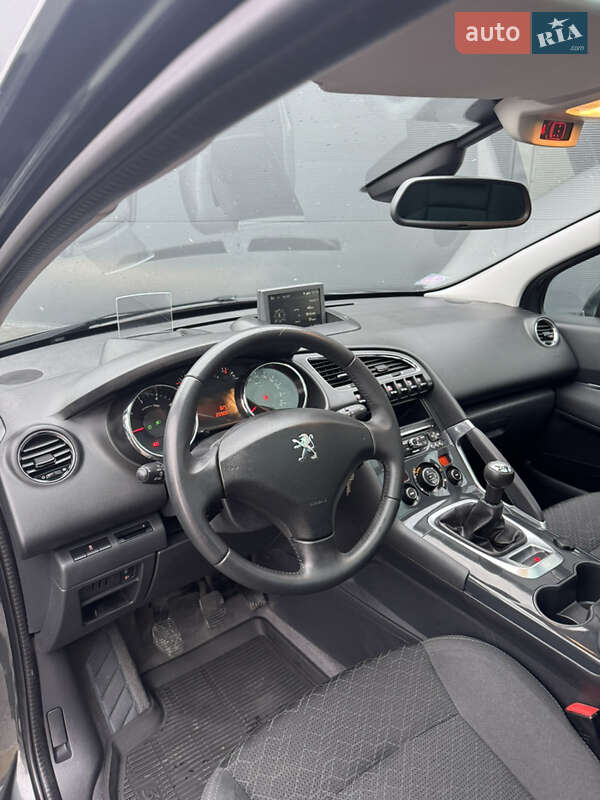 Позашляховик / Кросовер Peugeot 3008 2015 в Калуші