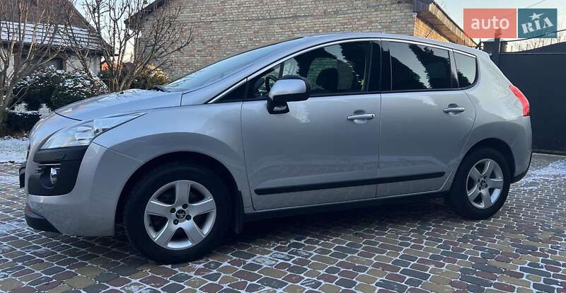 Позашляховик / Кросовер Peugeot 3008 2011 в Луцьку