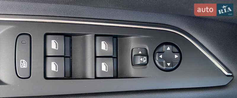 Позашляховик / Кросовер Peugeot 3008 2020 в Львові