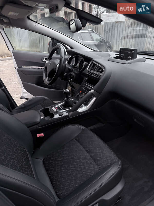 Позашляховик / Кросовер Peugeot 3008 2015 в Тернополі