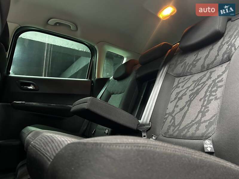 Позашляховик / Кросовер Peugeot 3008 2011 в Чернівцях