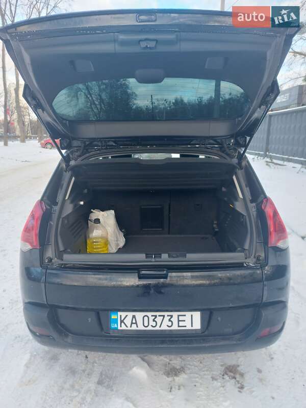 Внедорожник / Кроссовер Peugeot 3008 2015 в Киеве