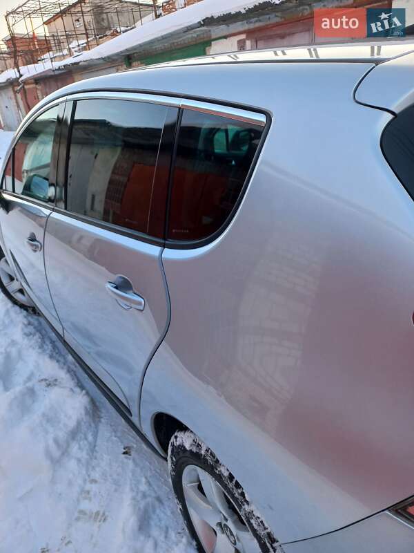 Позашляховик / Кросовер Peugeot 3008 2015 в Тернополі