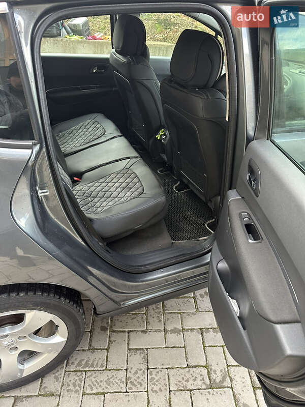 Внедорожник / Кроссовер Peugeot 3008 2011 в Ивано-Франковске