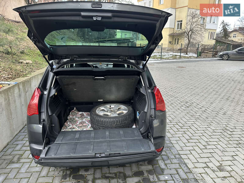 Внедорожник / Кроссовер Peugeot 3008 2011 в Ивано-Франковске