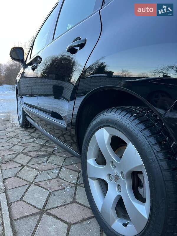 Позашляховик / Кросовер Peugeot 3008 2011 в Коломиї