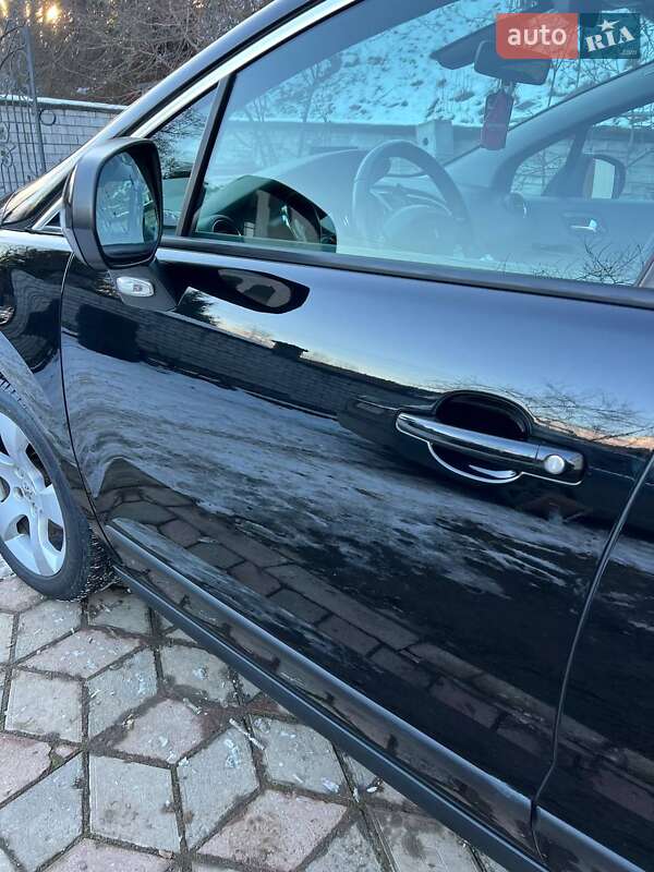 Позашляховик / Кросовер Peugeot 3008 2011 в Коломиї