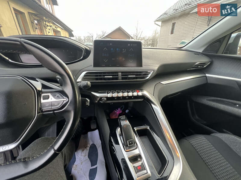 Внедорожник / Кроссовер Peugeot 3008 2018 в Косове