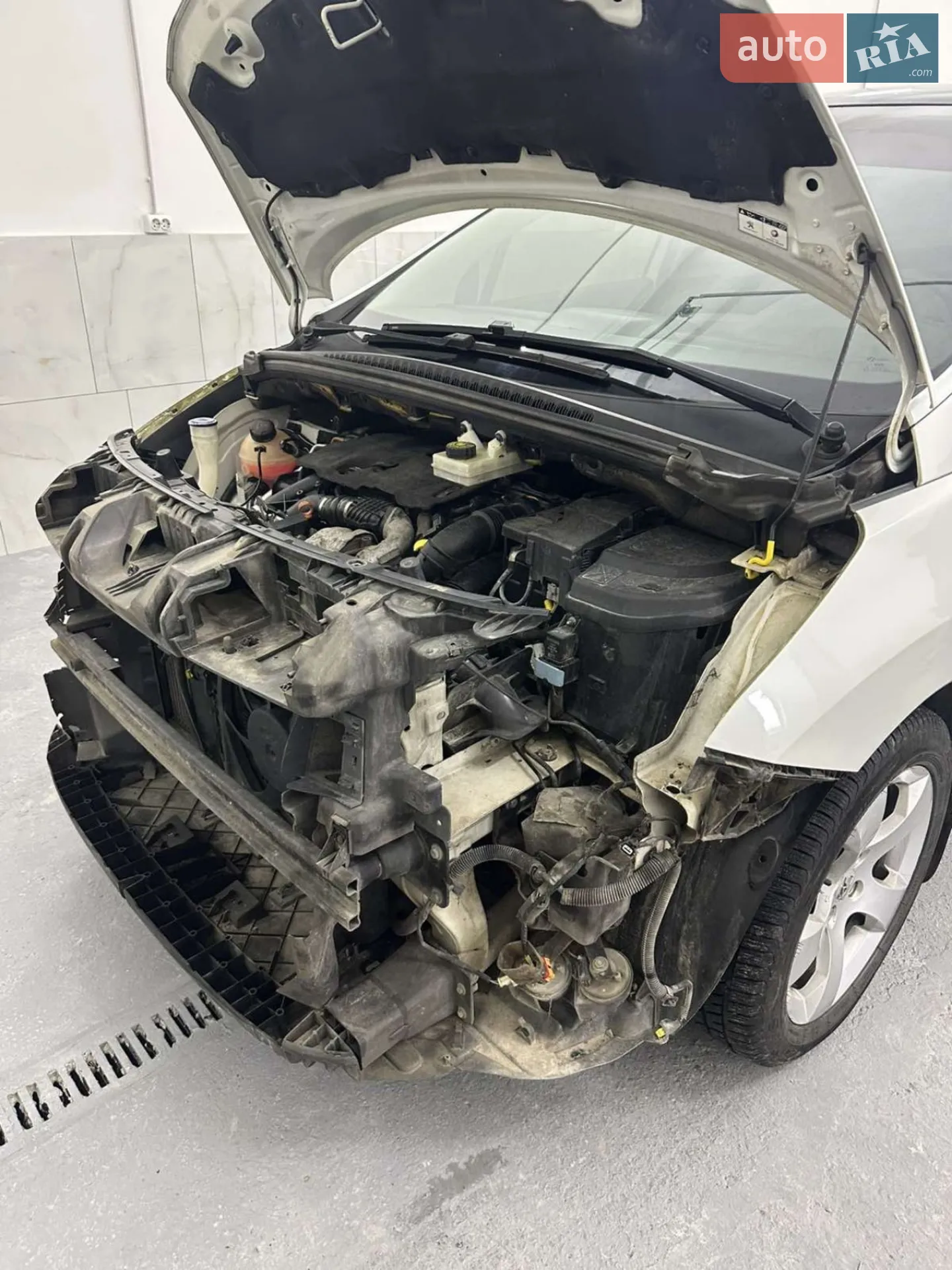 Peugeot 3008 2011 VIN VF30U9HR8BS289616 фото оголошення 29 з 44