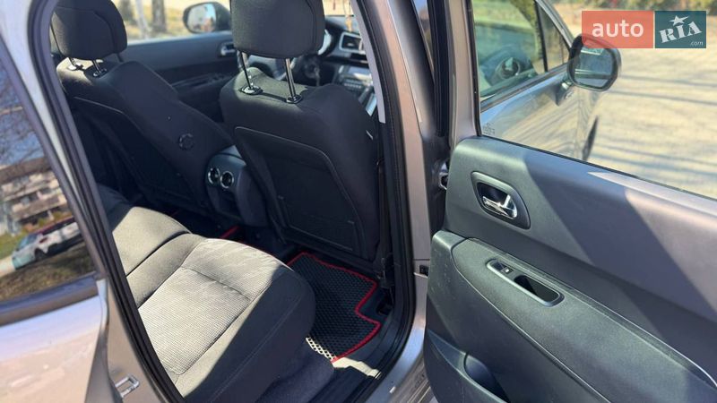 Внедорожник / Кроссовер Peugeot 3008 2011 в Чемеровцах