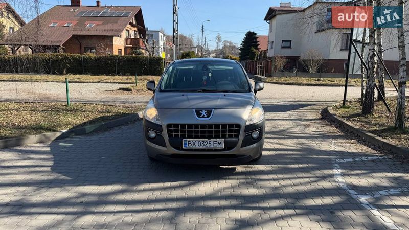 Внедорожник / Кроссовер Peugeot 3008 2011 в Чемеровцах