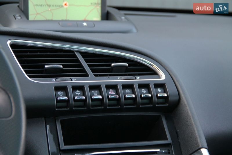 Внедорожник / Кроссовер Peugeot 3008 2013 в Сарнах