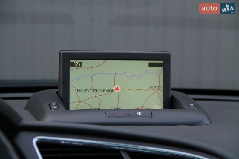 Внедорожник / Кроссовер Peugeot 3008 2013 в Сарнах