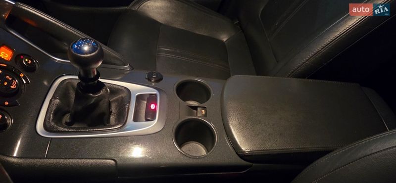 Внедорожник / Кроссовер Peugeot 3008 2010 в Дубно