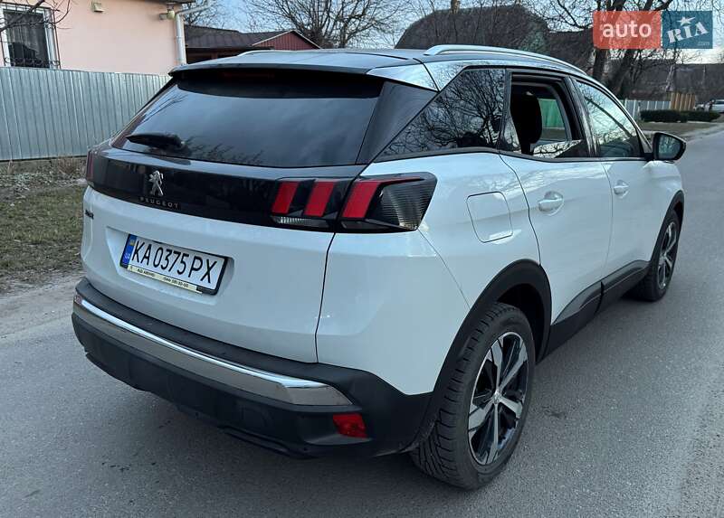 Внедорожник / Кроссовер Peugeot 3008 2017 в Киеве