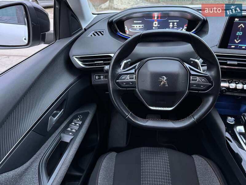 Внедорожник / Кроссовер Peugeot 3008 2017 в Киеве