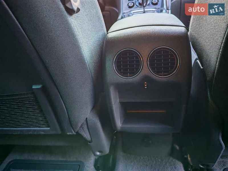 Внедорожник / Кроссовер Peugeot 3008 2013 в Стрые