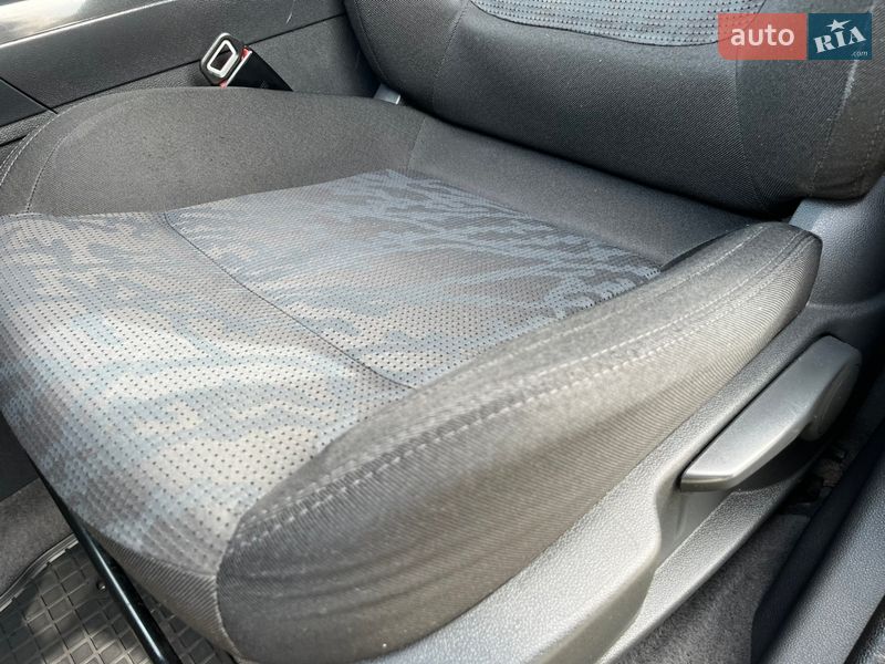 Внедорожник / Кроссовер Peugeot 3008 2011 в Золочеве