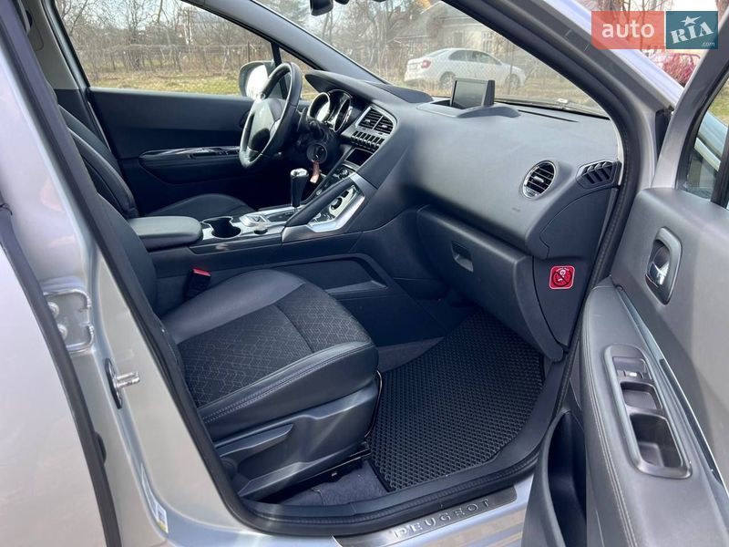 Внедорожник / Кроссовер Peugeot 3008 2015 в Самборе