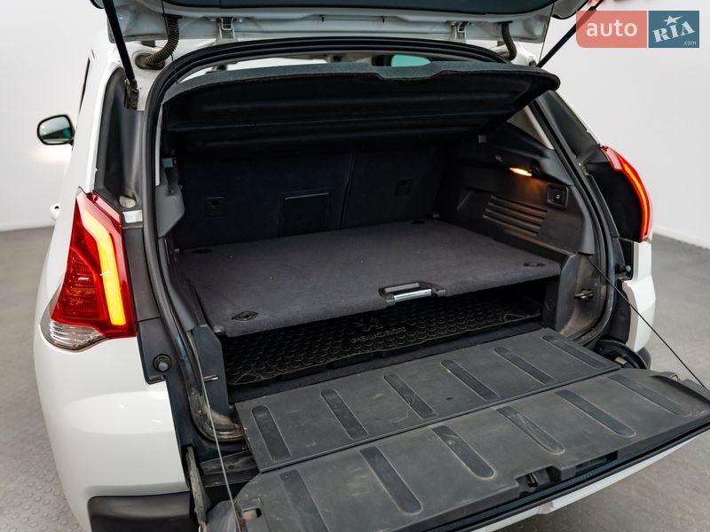 Внедорожник / Кроссовер Peugeot 3008 2016 в Киеве