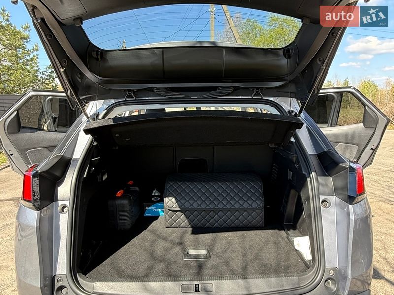 Внедорожник / Кроссовер Peugeot 3008 2020 в Киеве