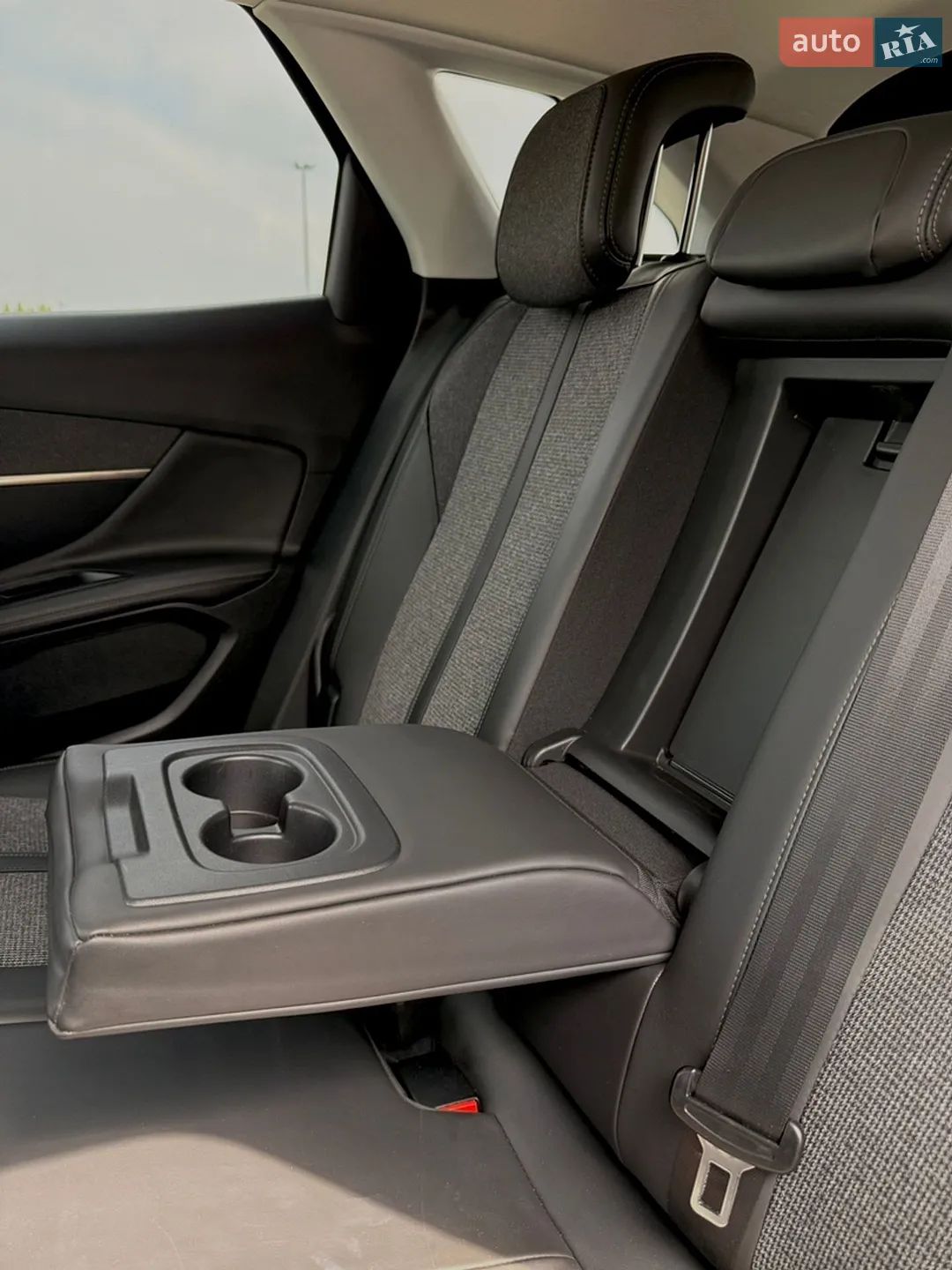 2018 Peugeot 3008 - мініатюра 10