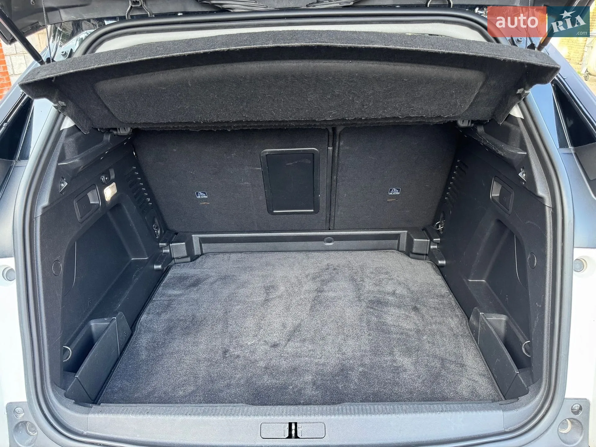 2017 Peugeot 3008 - мініатюра 12
