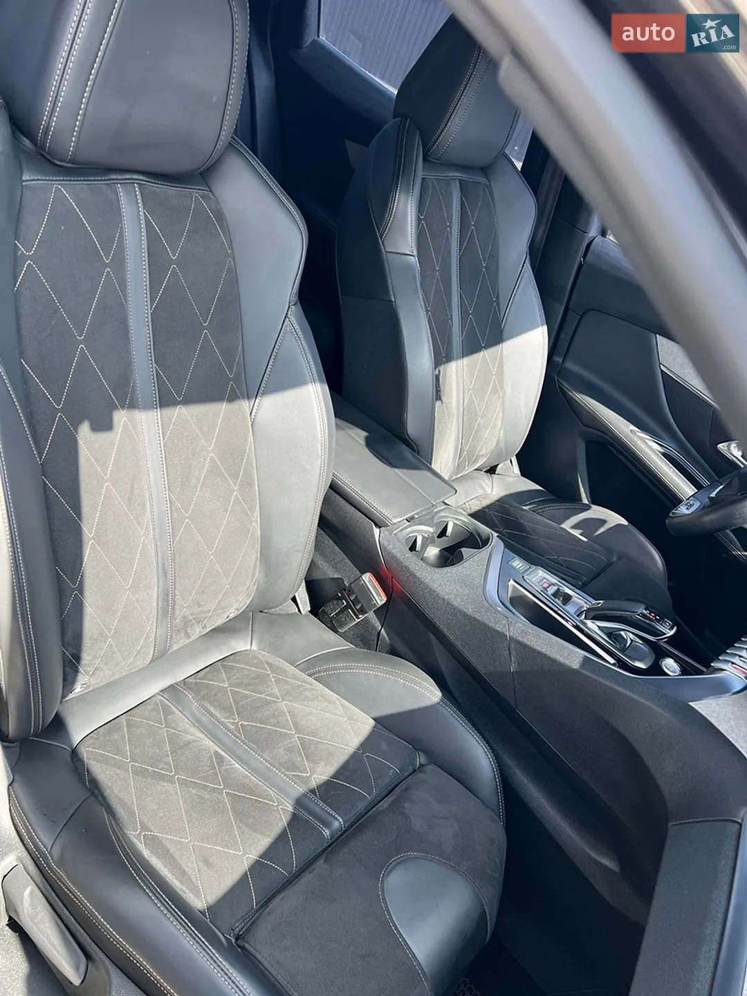 2017 Peugeot 3008 - мініатюра 31