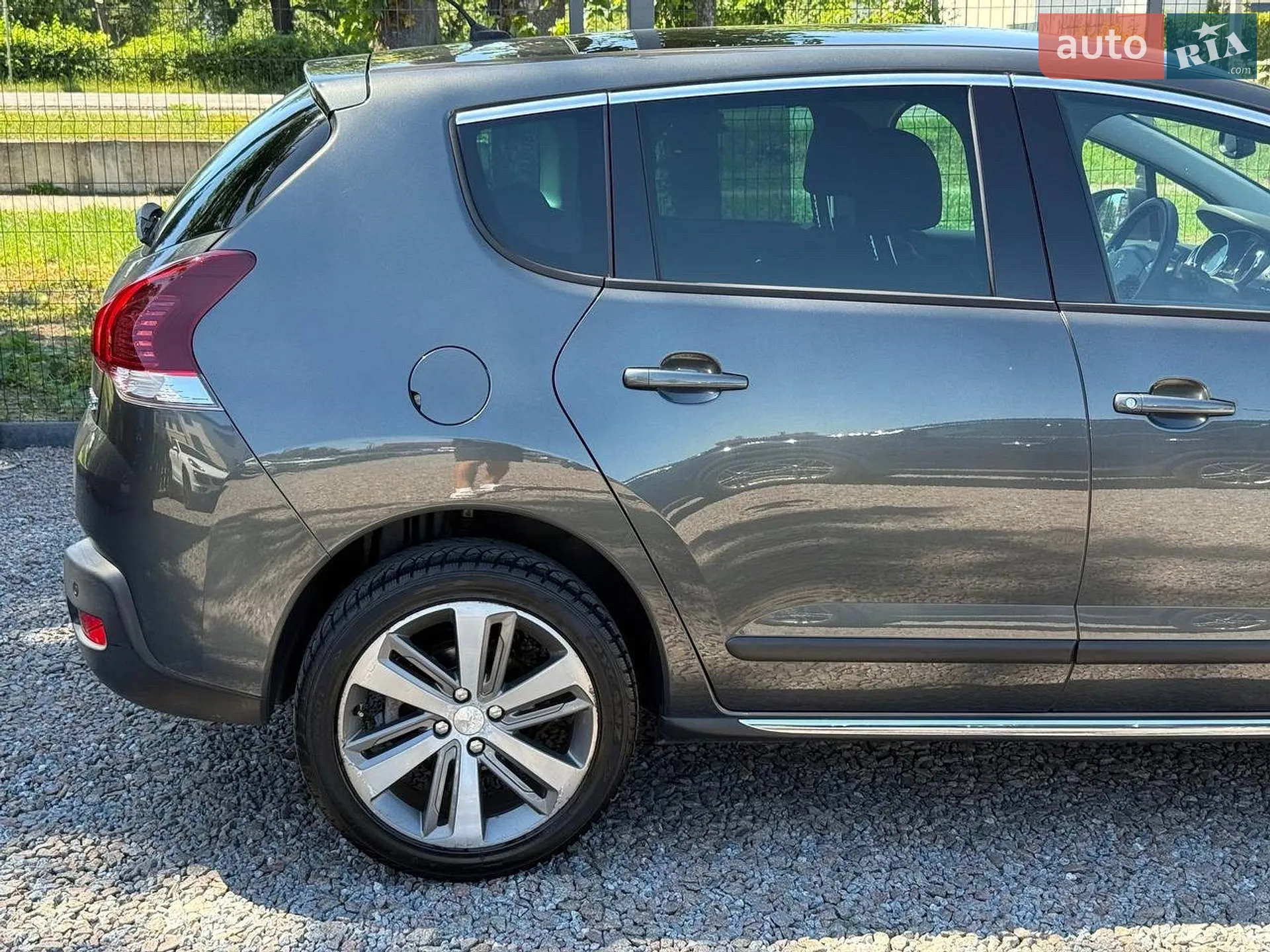 2015 Peugeot 3008 - мініатюра 16