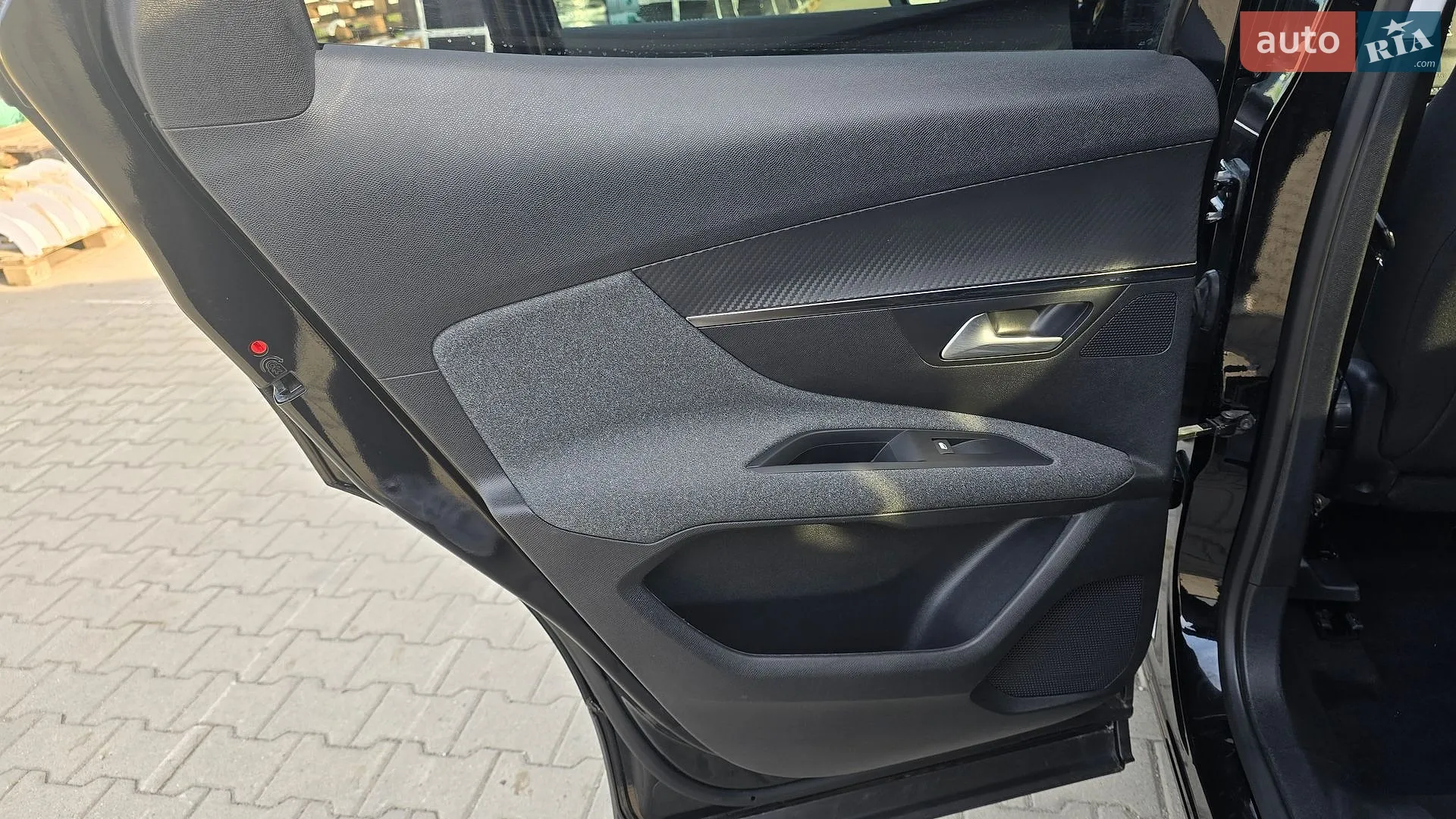 2019 Peugeot 3008 - мініатюра 11
