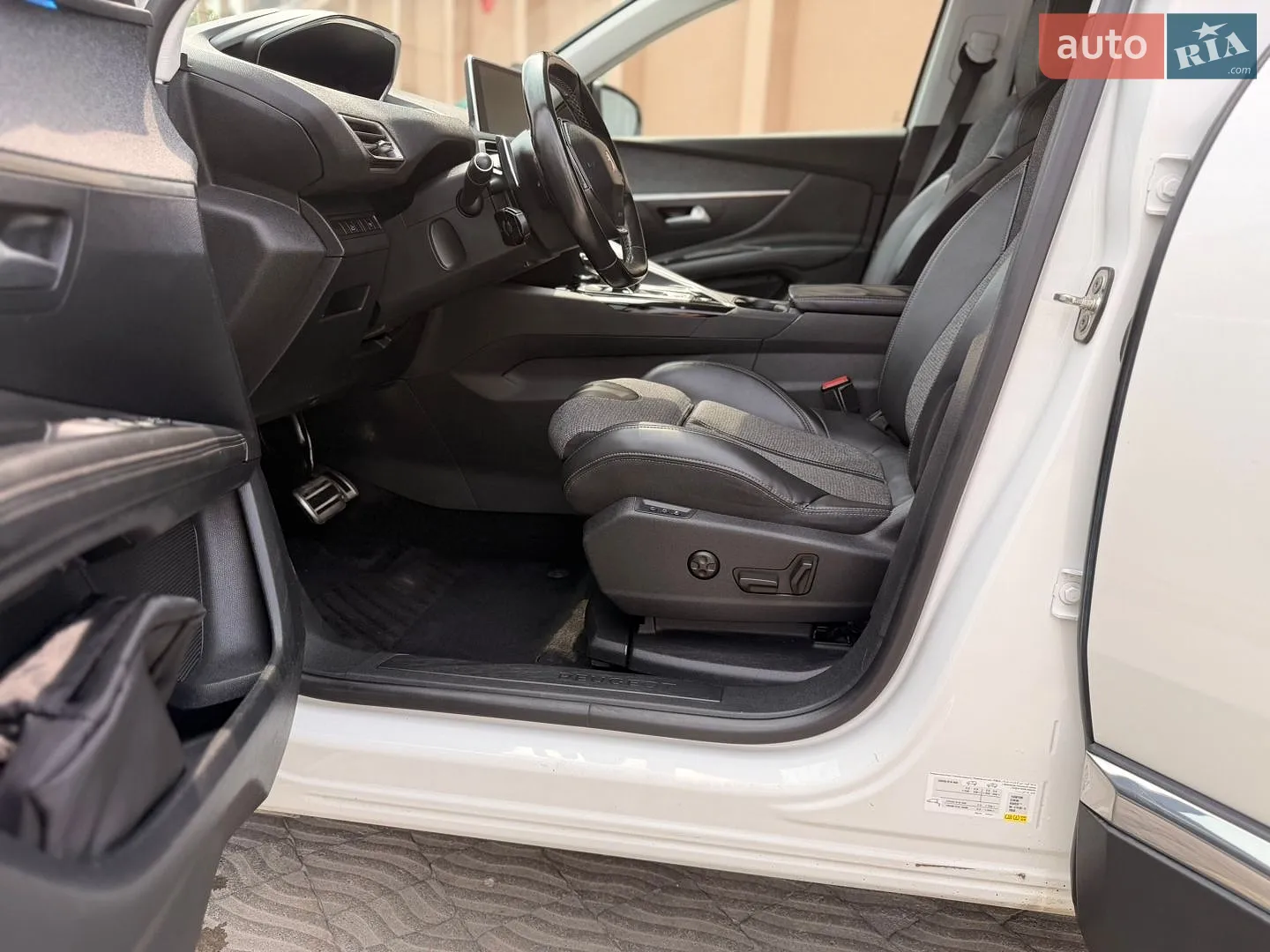 2017 Peugeot 3008 - мініатюра 10