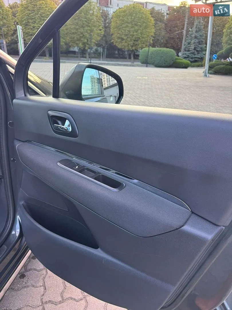 2013 Peugeot 3008 - мініатюра 33