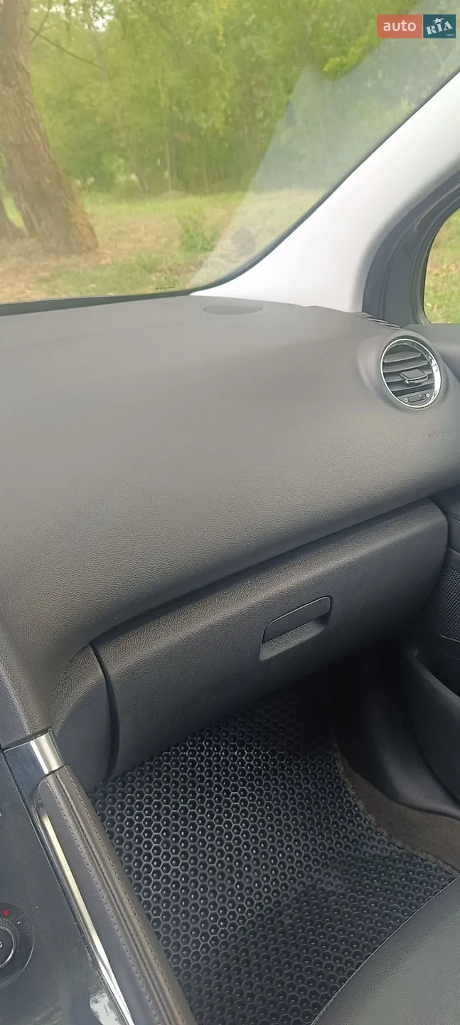 2012 Peugeot 3008 - мініатюра 28