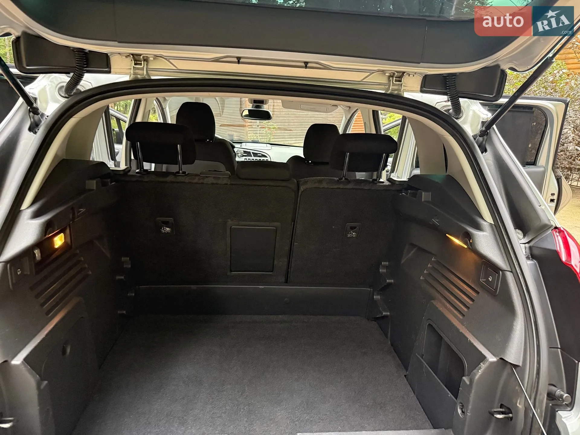 2010 Peugeot 3008 - мініатюра 11
