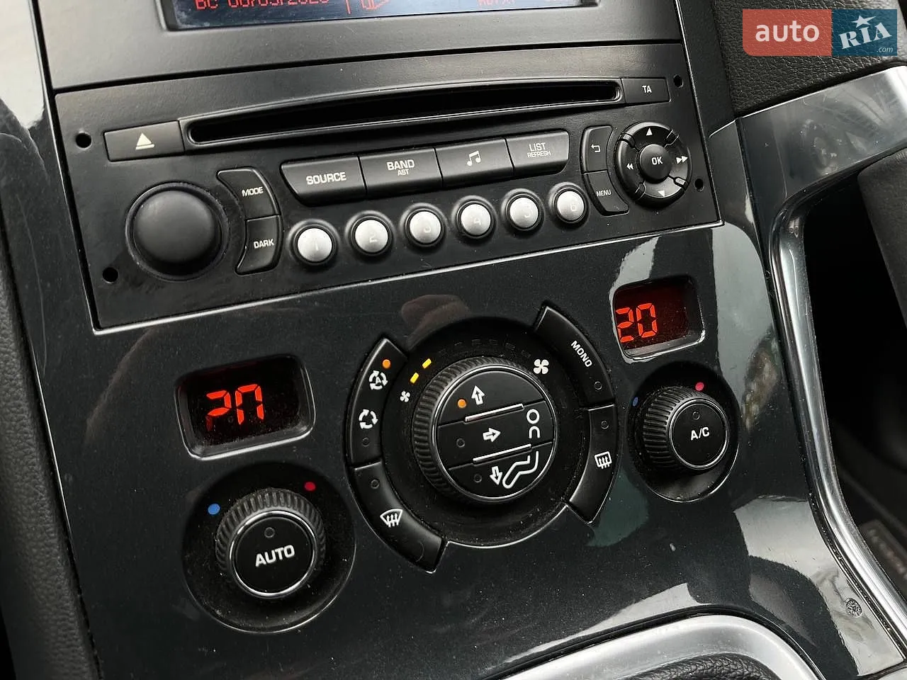2013 Peugeot 3008 - мініатюра 23