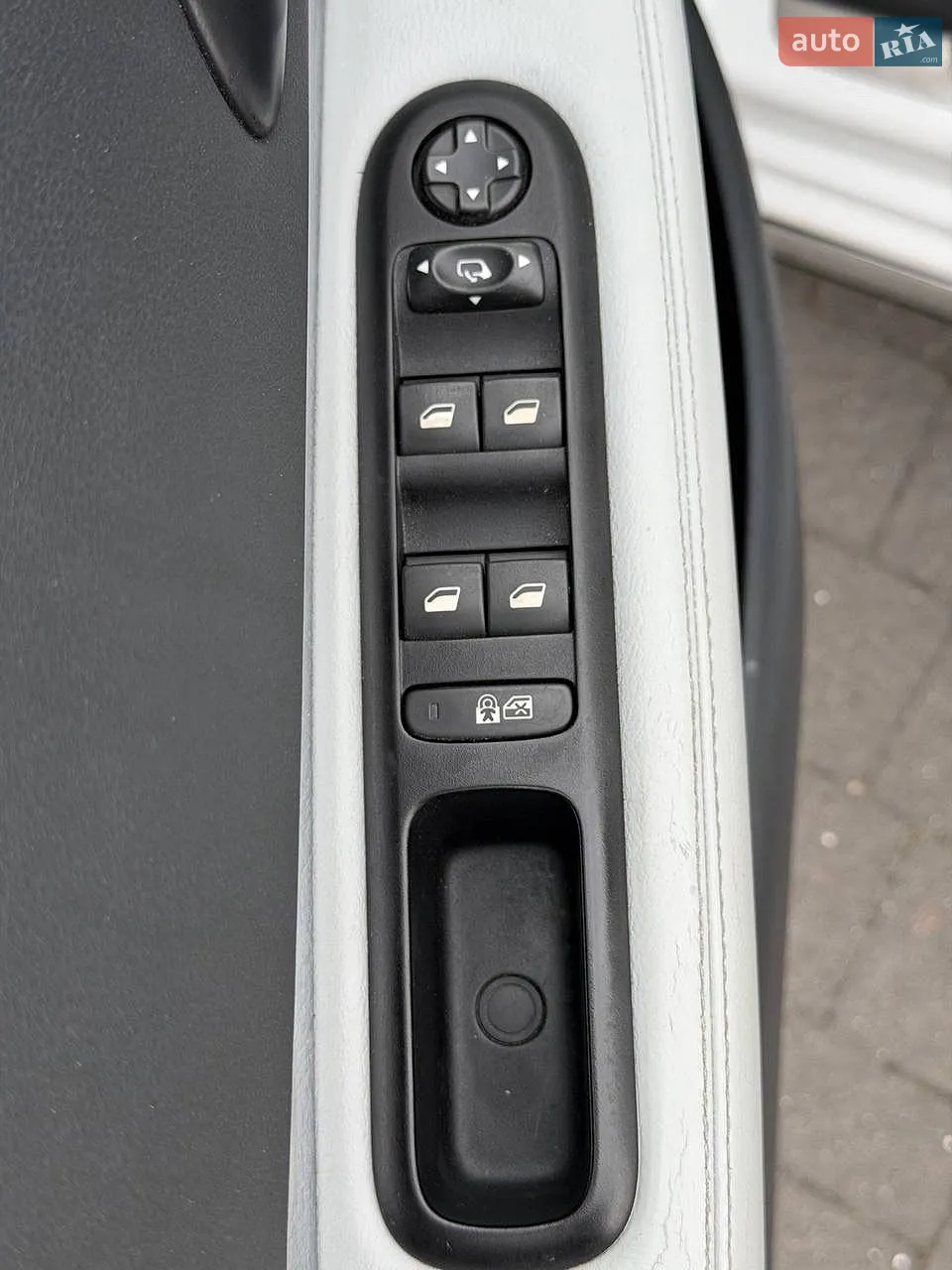 2013 Peugeot 3008 - мініатюра 32