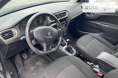 Седан Peugeot 301 2013 в Днепре