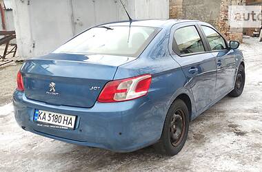 Седан Peugeot 301 2015 в Києві