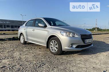 Седан Peugeot 301 2016 в Львове