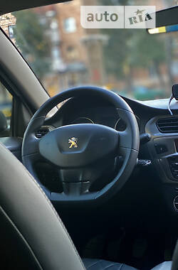 Седан Peugeot 301 2018 в 