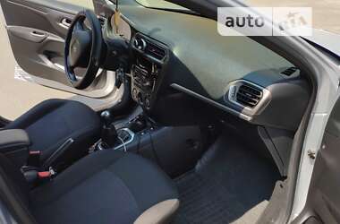 Седан Peugeot 301 2016 в 