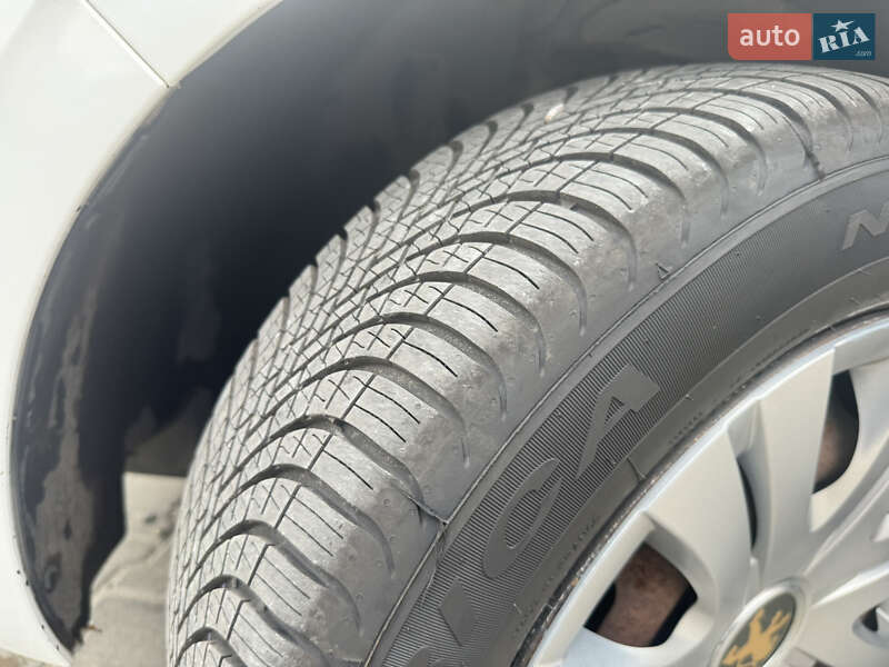 Седан Peugeot 301 2016 в Чорноморську